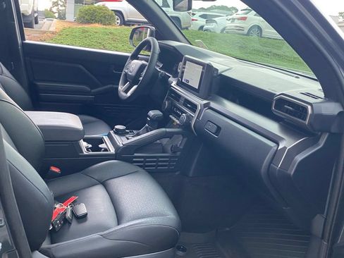 Used 2026 Toyota 4Runner SR5 AWD/4WD image 18