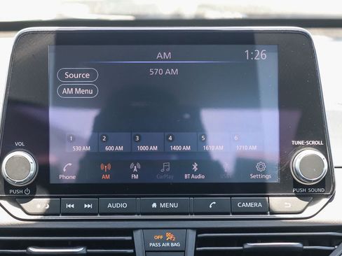 Used 2024 Nissan Altima 2.5 SR FWD image 13