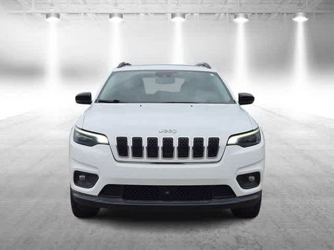 Used 2022 Jeep Cherokee Latitude Lux w/ Sun & Sound Group AWD/4WD image 3