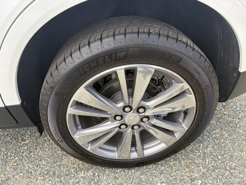 Used 2025 Cadillac XT5 Premium Luxury AWD/4WD image 26