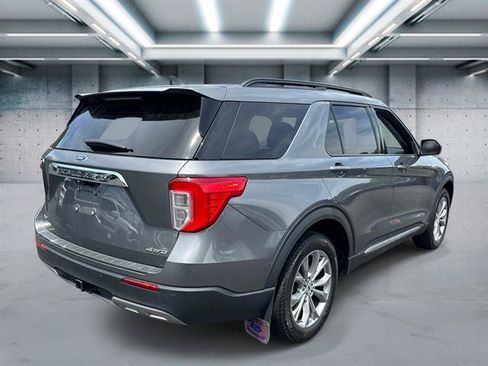 Used 2023 Ford Explorer XLT w/ Equipment Group 202A AWD/4WD image 5