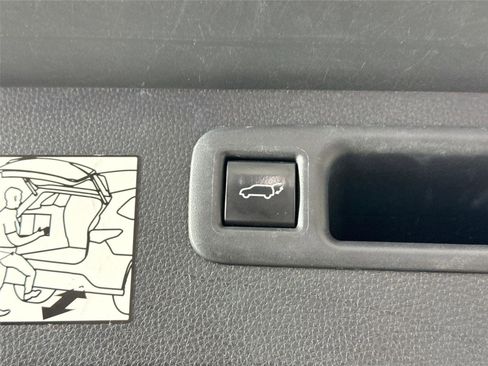 Certified 2024 Toyota Highlander XSE image 42