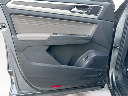 Used 2023 Volkswagen Atlas SE w/ Panoramic Sunroof Package image 22