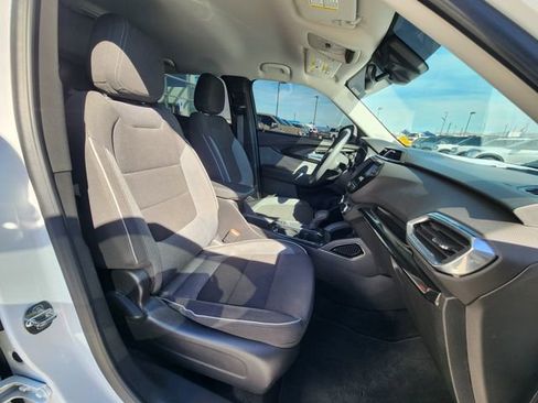 Used 2022 Chevrolet TrailBlazer LT w/ Convenience Package image 16