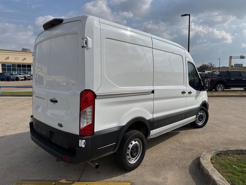 Certified 2023 Ford Transit 250 Medium Roof image 9