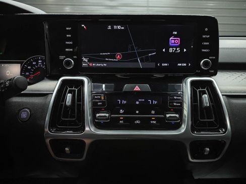 Used 2022 Kia Sorento SX AWD/4WD image 24