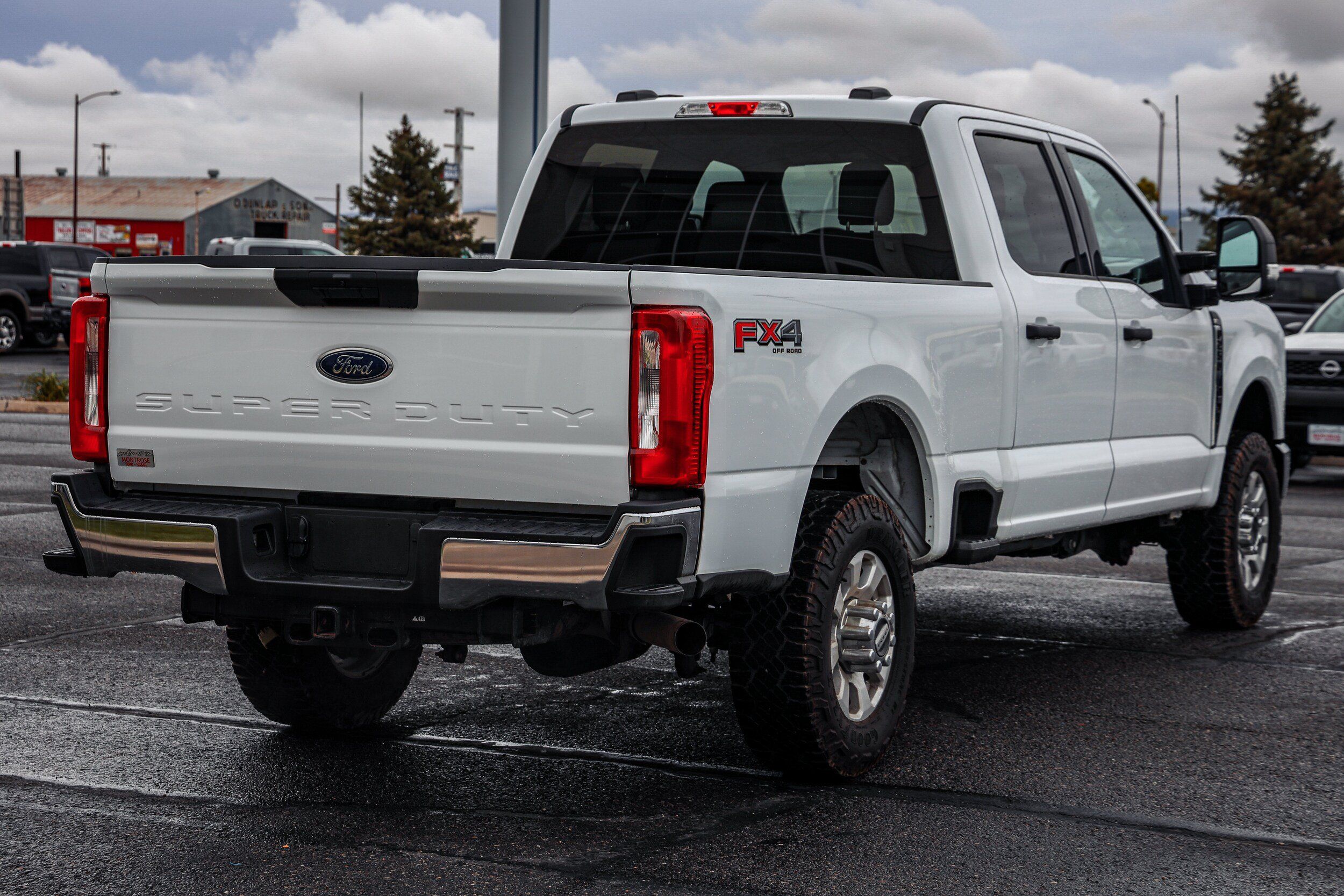 Used 2023 Ford F250 XLT w/ FX4 Off-Road Package AWD/4WD image 4