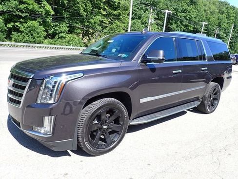 Used 2018 Cadillac Escalade ESV Luxury AWD/4WD image 7