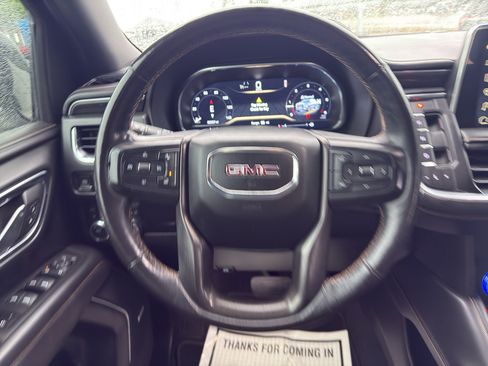 Used 2023 GMC Yukon XL AT4 w/ Technology Package AWD/4WD image 17