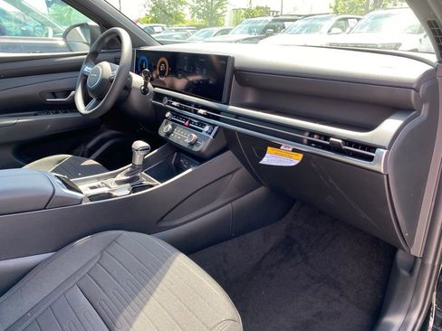 New 2026 Hyundai Santa Cruz SE FWD image 32