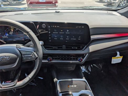 Used 2026 Chevrolet Equinox RS w/ Safety and Technology Package AWD/4WD image 18