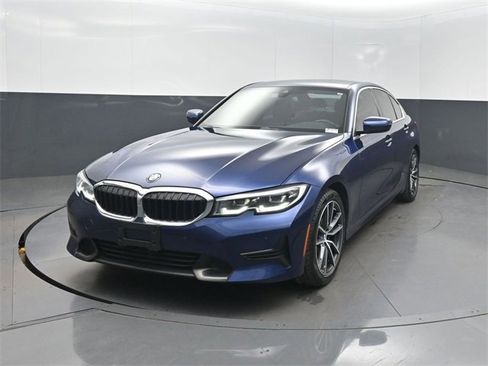 Used 2020 BMW 330i Sedan w/ Convenience Package image 1