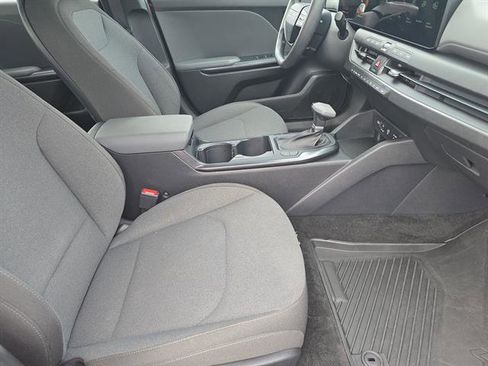 Used 2025 Kia K4 LX image 12