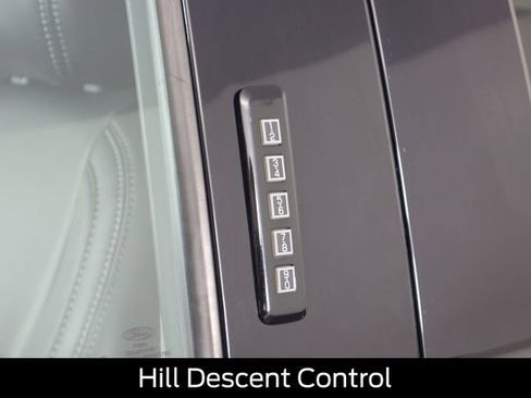 Used 2018 Ford F150 Lariat w/ Equipment Group 502A Luxury image 29