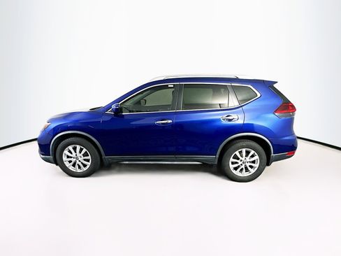 Used 2018 Nissan Rogue SV image 4