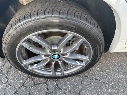 Used 2017 BMW X3 xDrive28i image 10