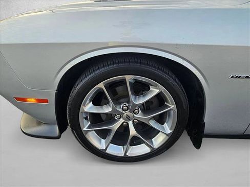 Used 2019 Dodge Challenger R/T w/ Plus Package image 21