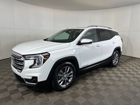 Used 2022 GMC Terrain SLT w/ Infotainment Package II image 7