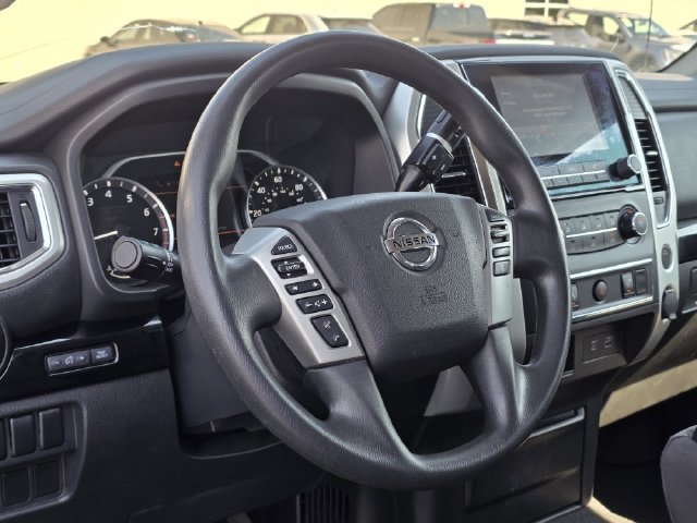 Used 2021 Nissan Titan SV RWD image 23