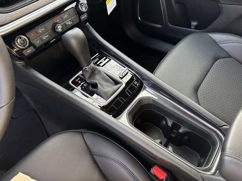 New 2026 Jeep Compass Latitude image 17