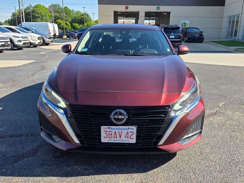 Used 2023 Nissan Altima 2.5 SV FWD image 2