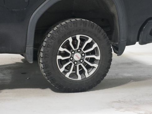 Used 2021 GMC Sierra 1500 AT4 w/ AT4 Preferred Package image 9