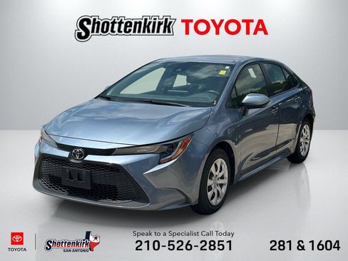 Used 2021 Toyota Corolla LE FWD image 1