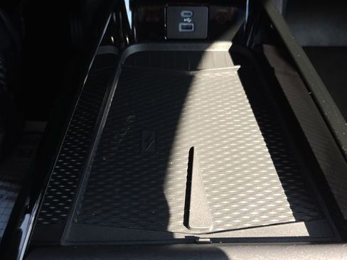 Certified 2022 Ford Mustang Mach-E Premium image 34