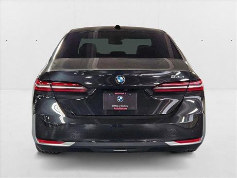 Used 2026 BMW 530i w/ Premium Package image 7