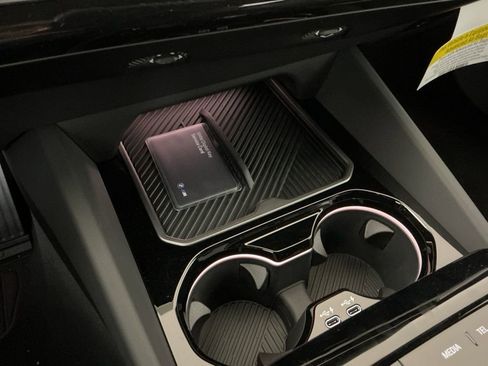 New 2026 BMW i5 eDrive40 w/ Premium Package image 13