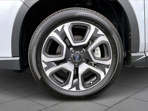 Used 2024 Subaru Ascent Touring image 11