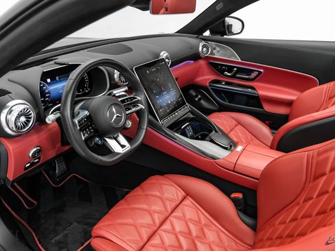 Used 2024 Mercedes-Benz SL 63 AMG S e Performance 4MATIC image 3