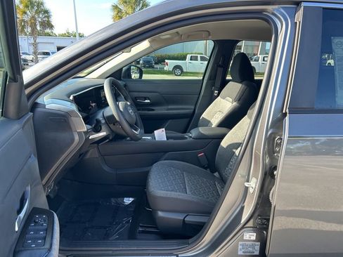 New 2026 Nissan Kicks SV w/ Charging Package FWD image 16