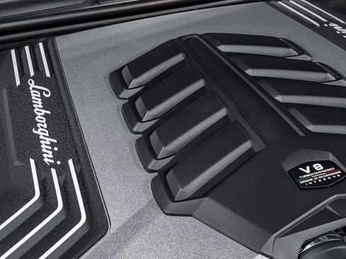 Used 2025 Lamborghini Urus SE AWD/4WD image 50