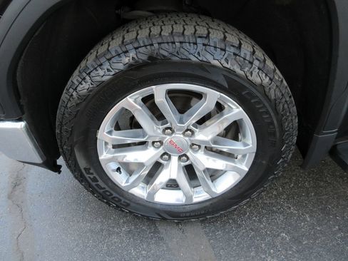 Used 2021 GMC Sierra 1500 SLT w/ SLT Premium Plus Package AWD/4WD image 15