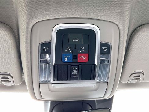 Used 2022 RAM 1500 Laramie AWD/4WD image 37