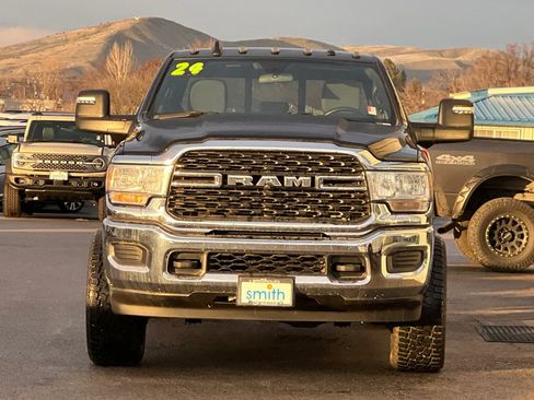 Used 2024 RAM 2500 Tradesman w/ Towing Technology Group image 9