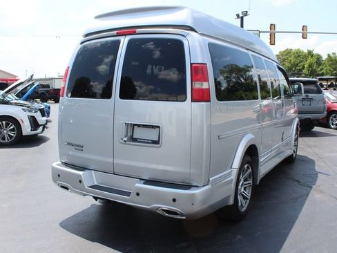 Used 2016 Chevrolet Express 2500 RWD image 14