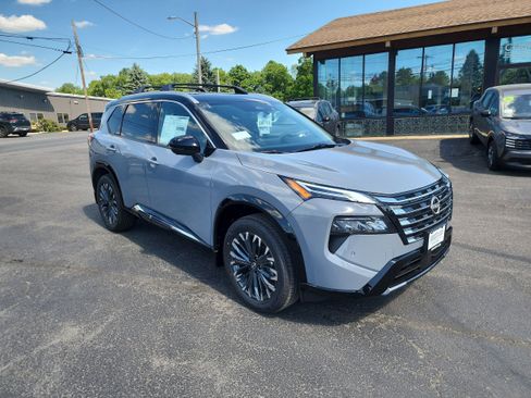 New 2026 Nissan Rogue Platinum AWD/4WD image 1