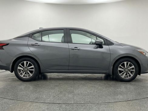 Used 2025 Nissan Versa SV FWD image 11
