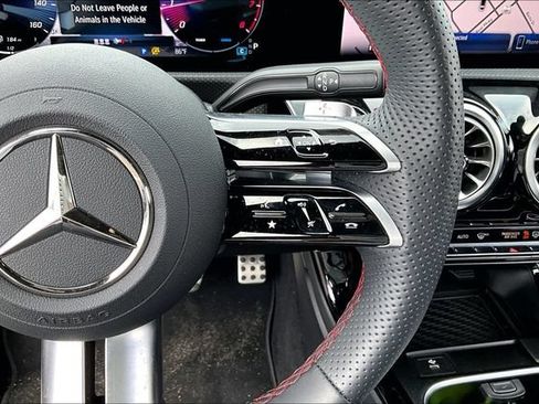 Used 2025 Mercedes-Benz CLA 250 image 11