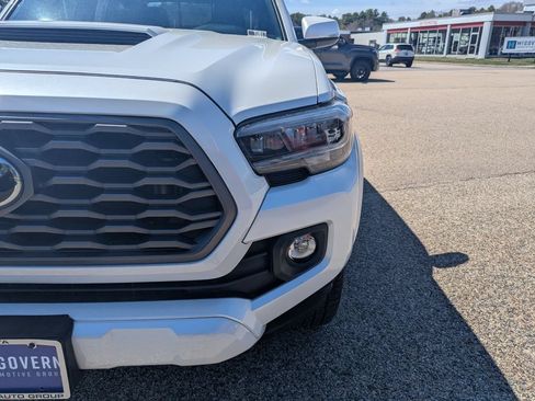 Used 2023 Toyota Tacoma TRD Sport AWD/4WD image 11