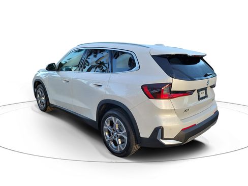 Certified 2023 BMW X1 xDrive28i image 3