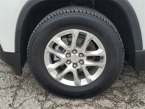 Used 2020 Chevrolet Traverse LS image 8