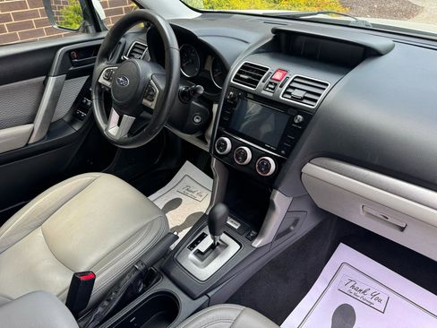 Used 2018 Subaru Forester 2.5i Premium w/ All-Weather Package AWD/4WD image 4