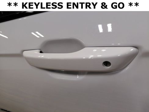 Used 2024 Jeep Grand Cherokee L Altitude image 18