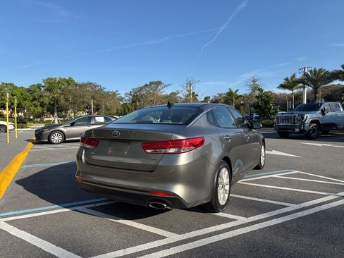 Used 2018 Kia Optima EX w/ Technology Package image 5