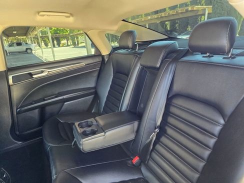 Used 2019 Ford Fusion SEL image 41