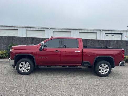 Used 2020 Chevrolet Silverado 2500 LTZ w/ LTZ Plus Package RWD image 3