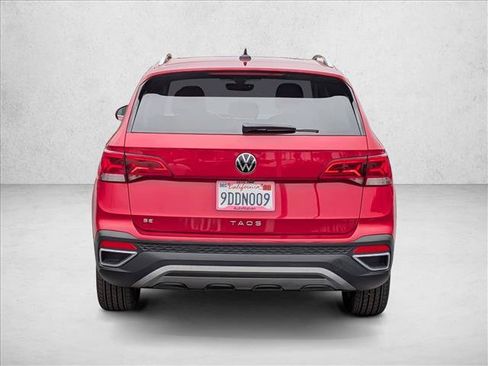 Used 2022 Volkswagen Taos SE FWD image 7